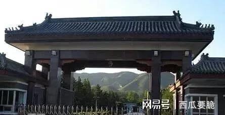 李铁二|凯发k8官网赌城网址审维持20年原判 狱中生活细节引
